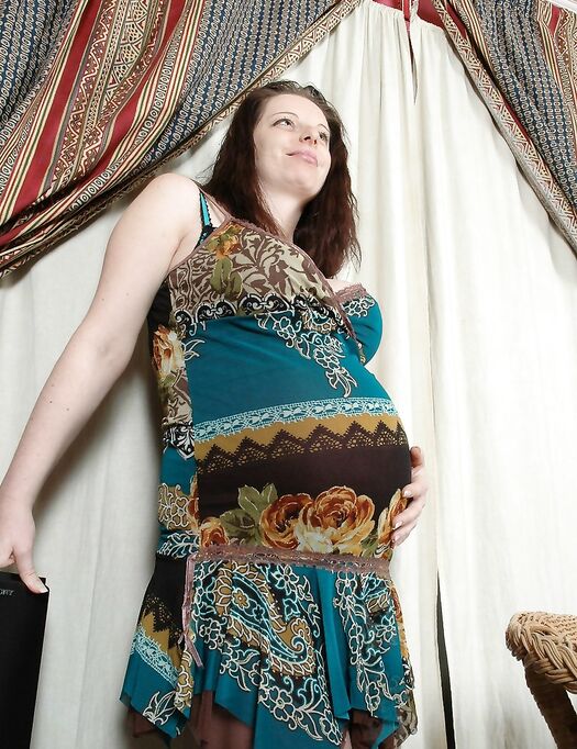Pregnant amateur Monica Sarina reveals her huge juggs and poses naked